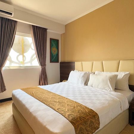 Lorin Syariah Solo Hotel Екстер'єр фото
