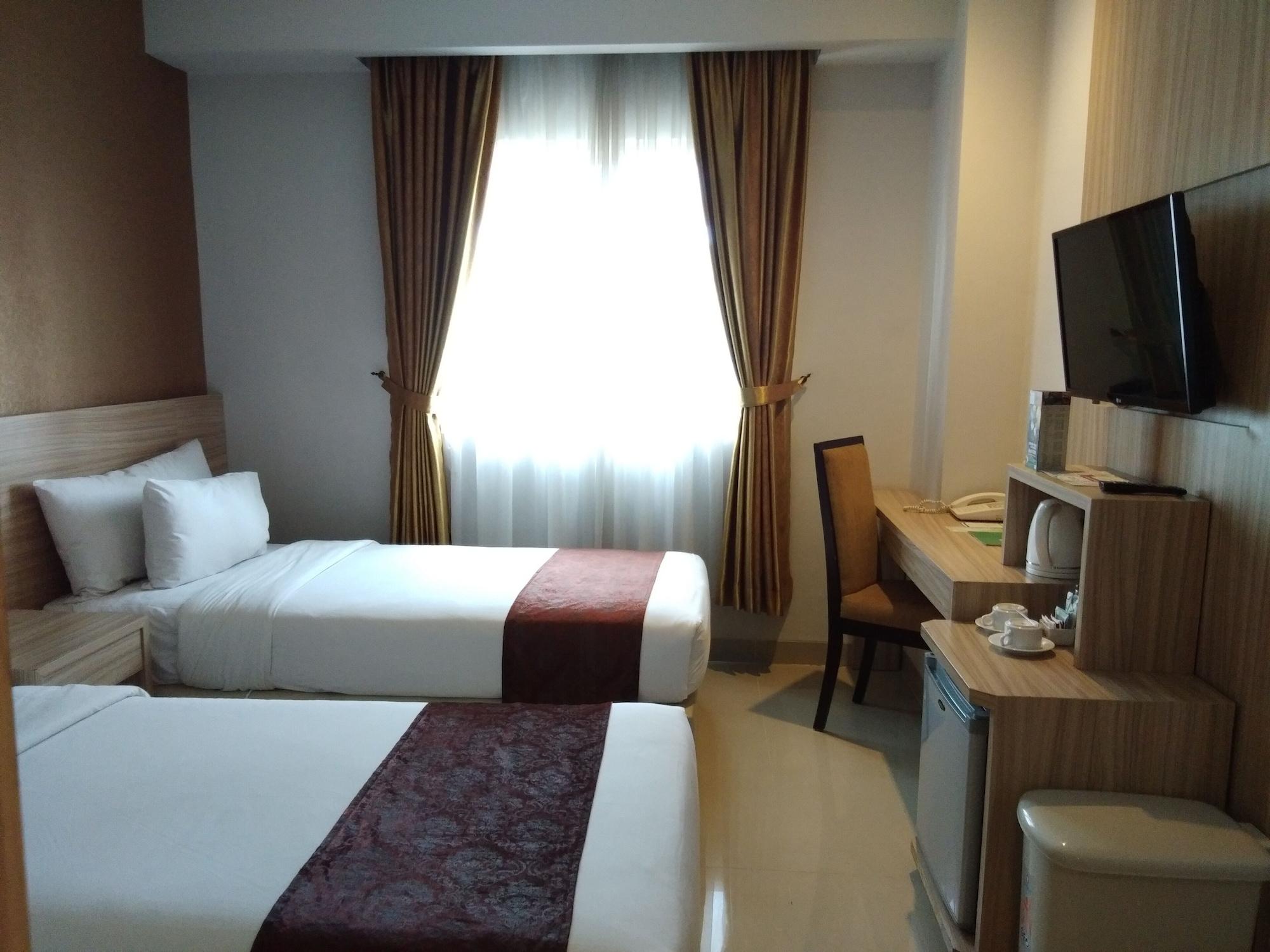 Lorin Syariah Solo Hotel Екстер'єр фото