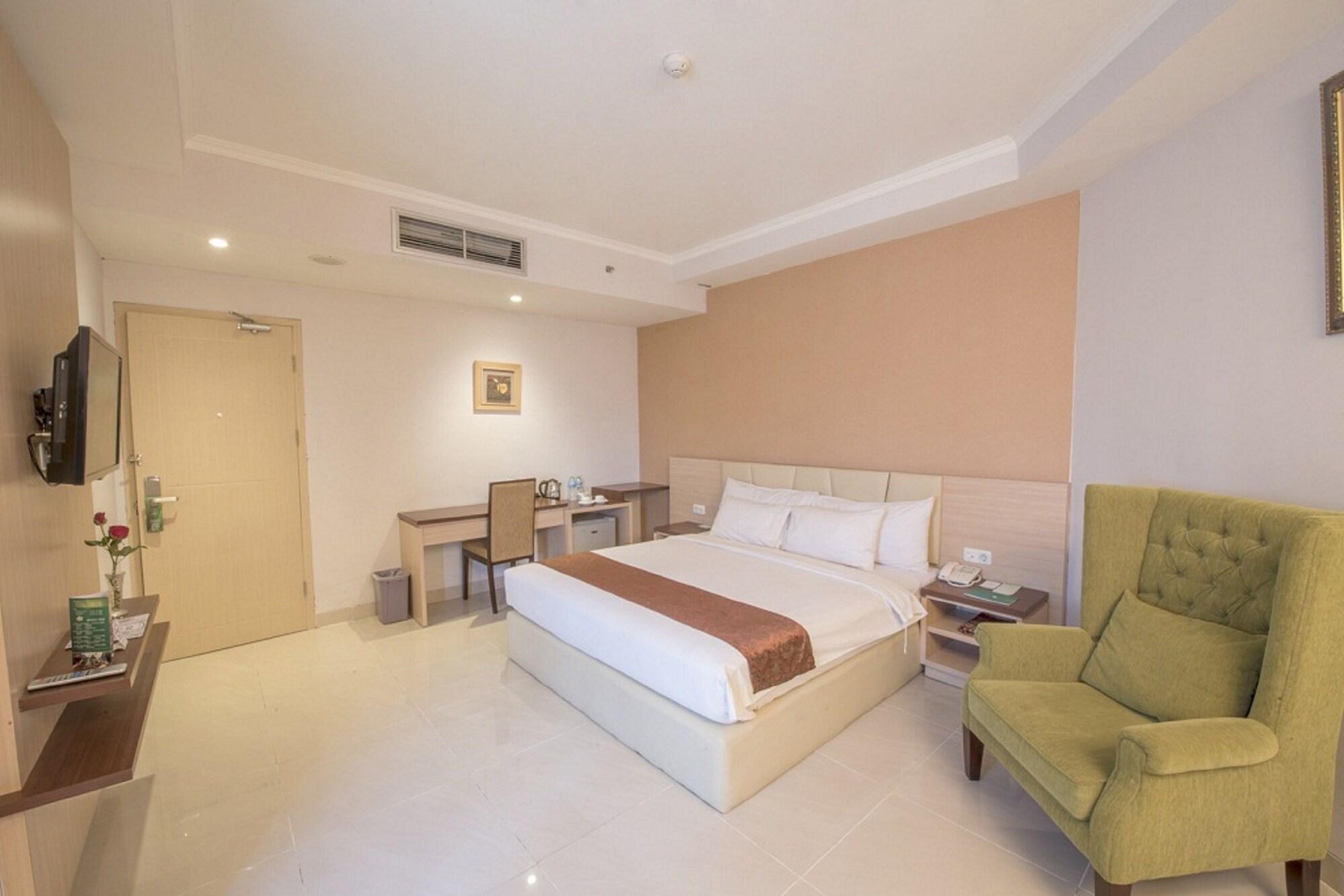 Lorin Syariah Solo Hotel Екстер'єр фото