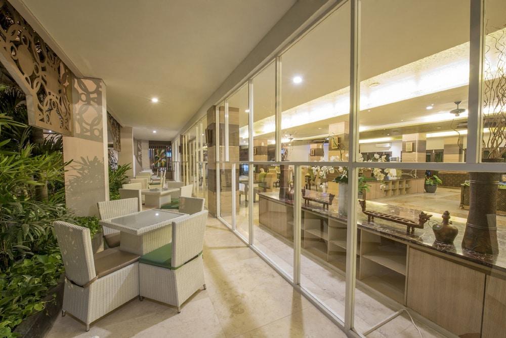 Lorin Syariah Solo Hotel Екстер'єр фото