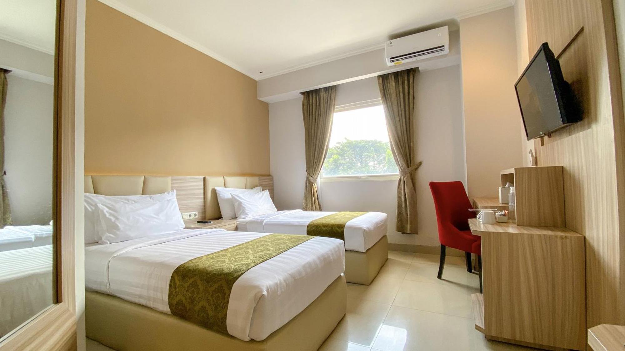 Lorin Syariah Solo Hotel Екстер'єр фото