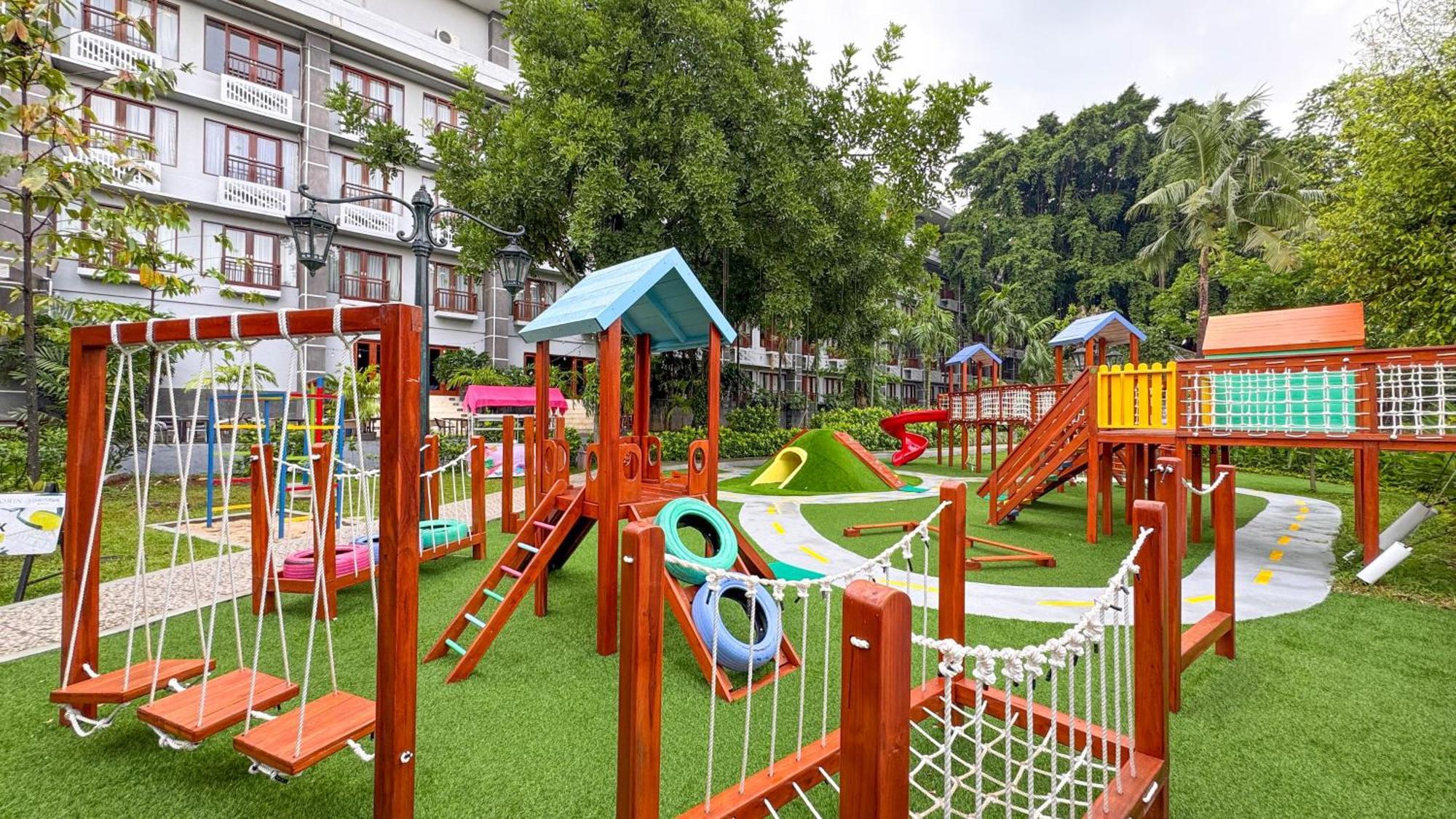 Lorin Syariah Solo Hotel Екстер'єр фото