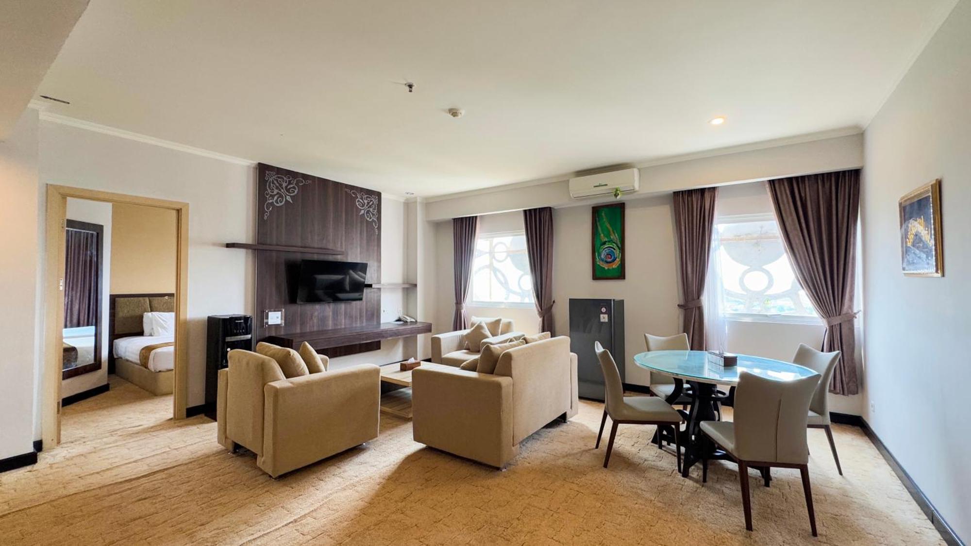 Lorin Syariah Solo Hotel Екстер'єр фото
