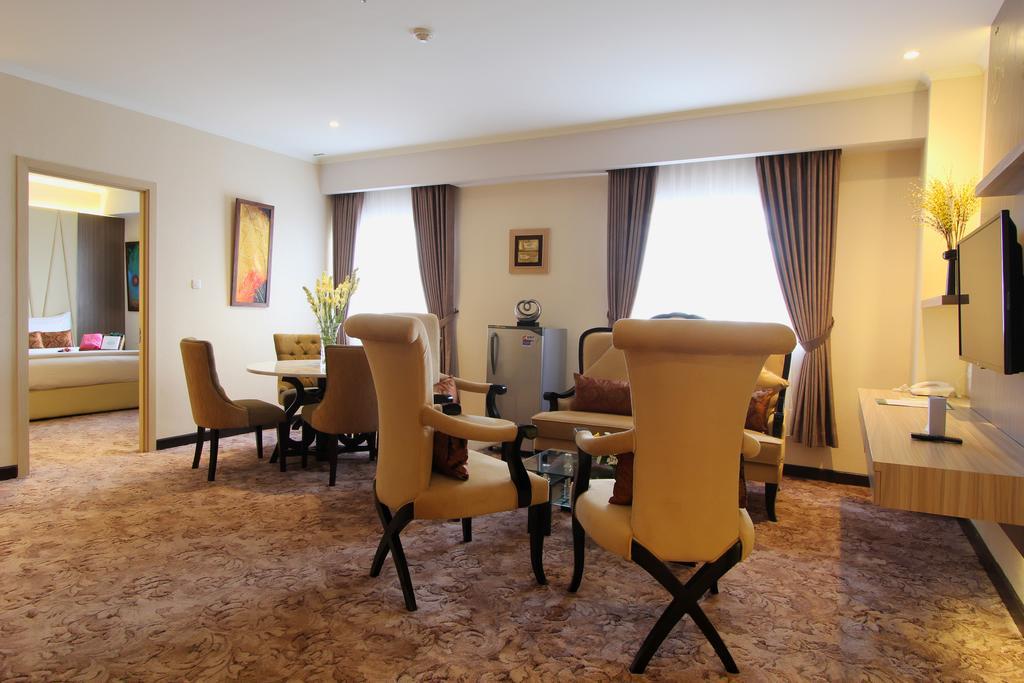 Lorin Syariah Solo Hotel Екстер'єр фото