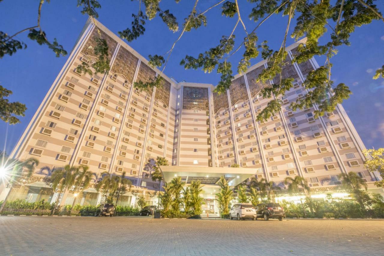 Lorin Syariah Solo Hotel Екстер'єр фото