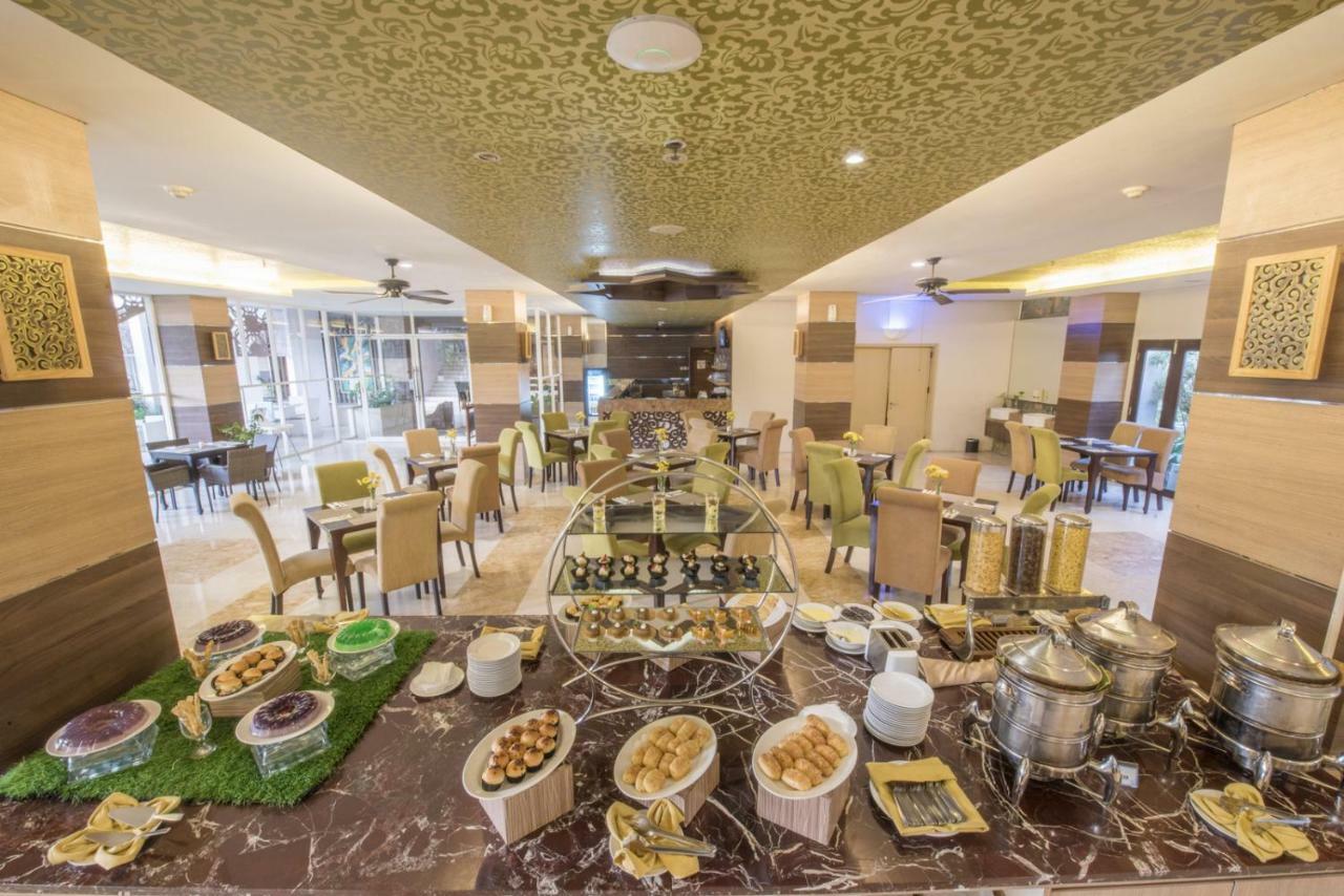 Lorin Syariah Solo Hotel Екстер'єр фото