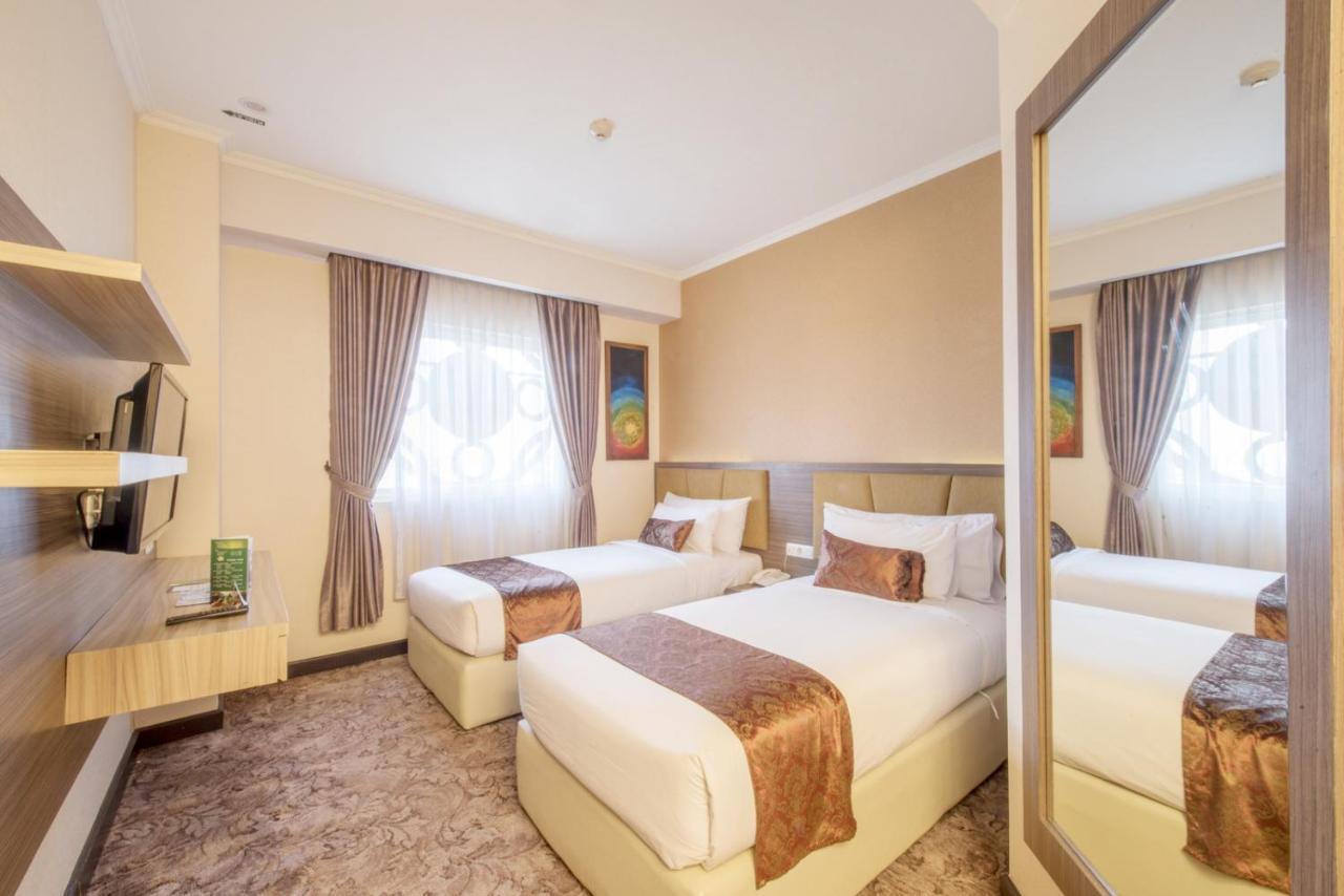 Lorin Syariah Solo Hotel Екстер'єр фото