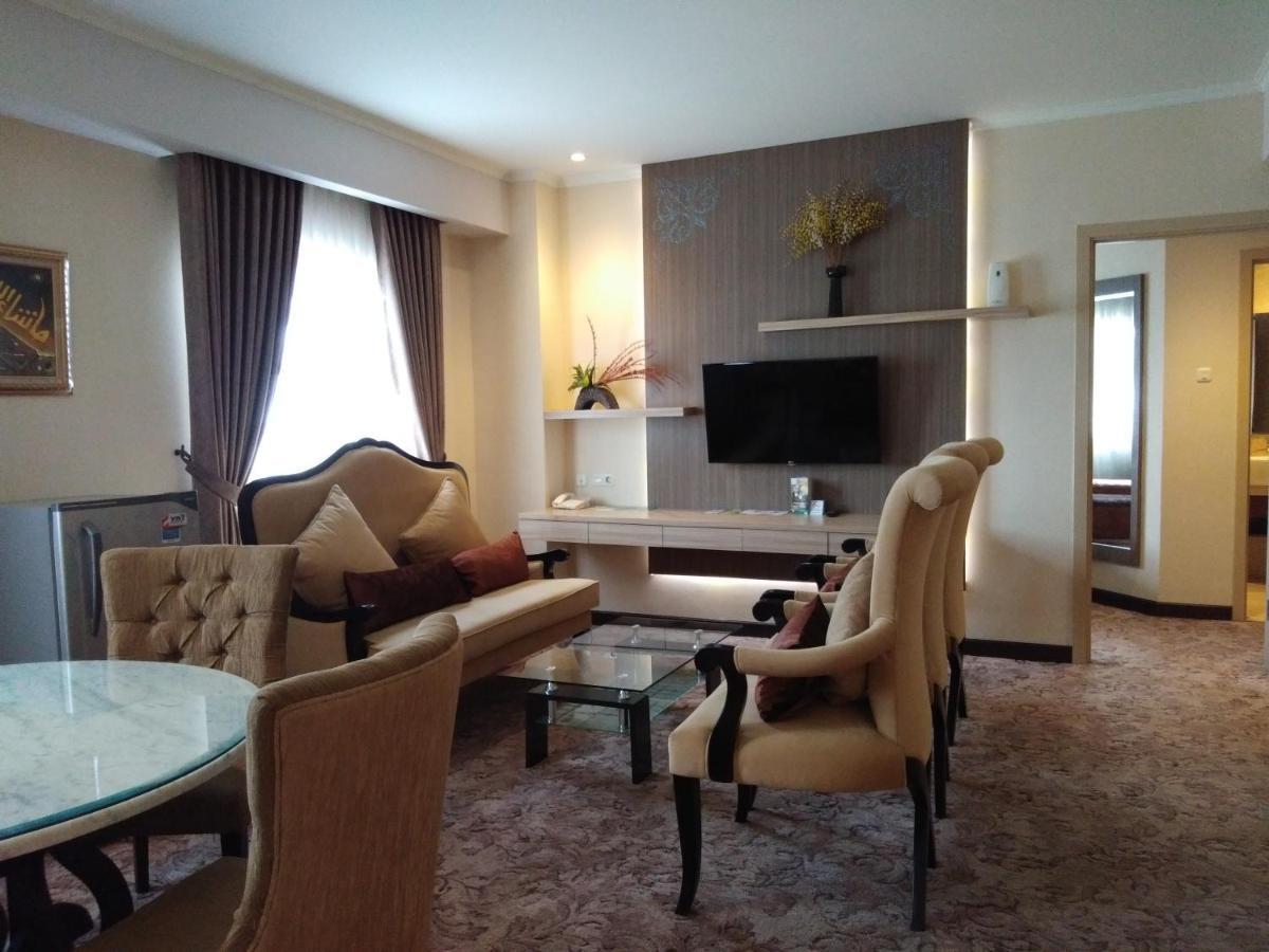 Lorin Syariah Solo Hotel Екстер'єр фото
